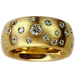 Gelbgoldring mit Brillanten eingestreut 